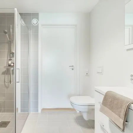 Two-Story Townhouse With Two Bedrooms, Each With Kingsize Beds And And Two Bathrooms Villa *